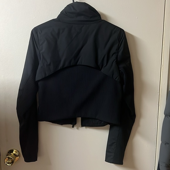 Lululemon Cropped Jacket - Picture 2 of 2